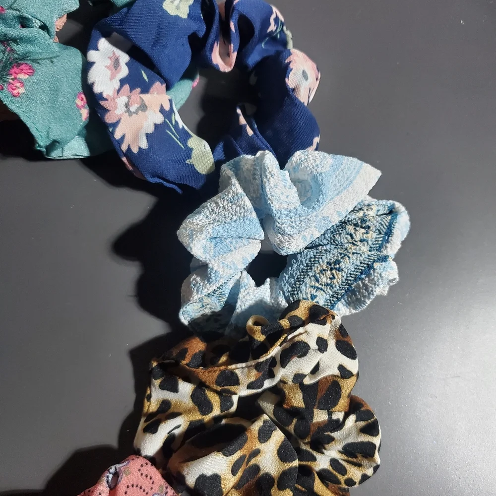 Textured Chiffon Scrunchies Multicolored‎ Print Lot Of 13